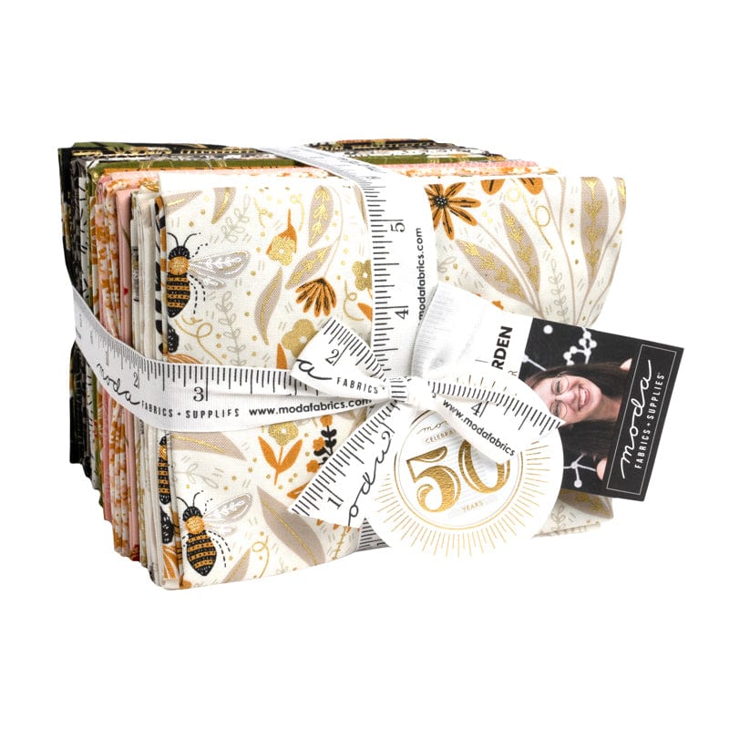 Bee Garden Fat Quarter Bundle by Gingiber, 29 pieces