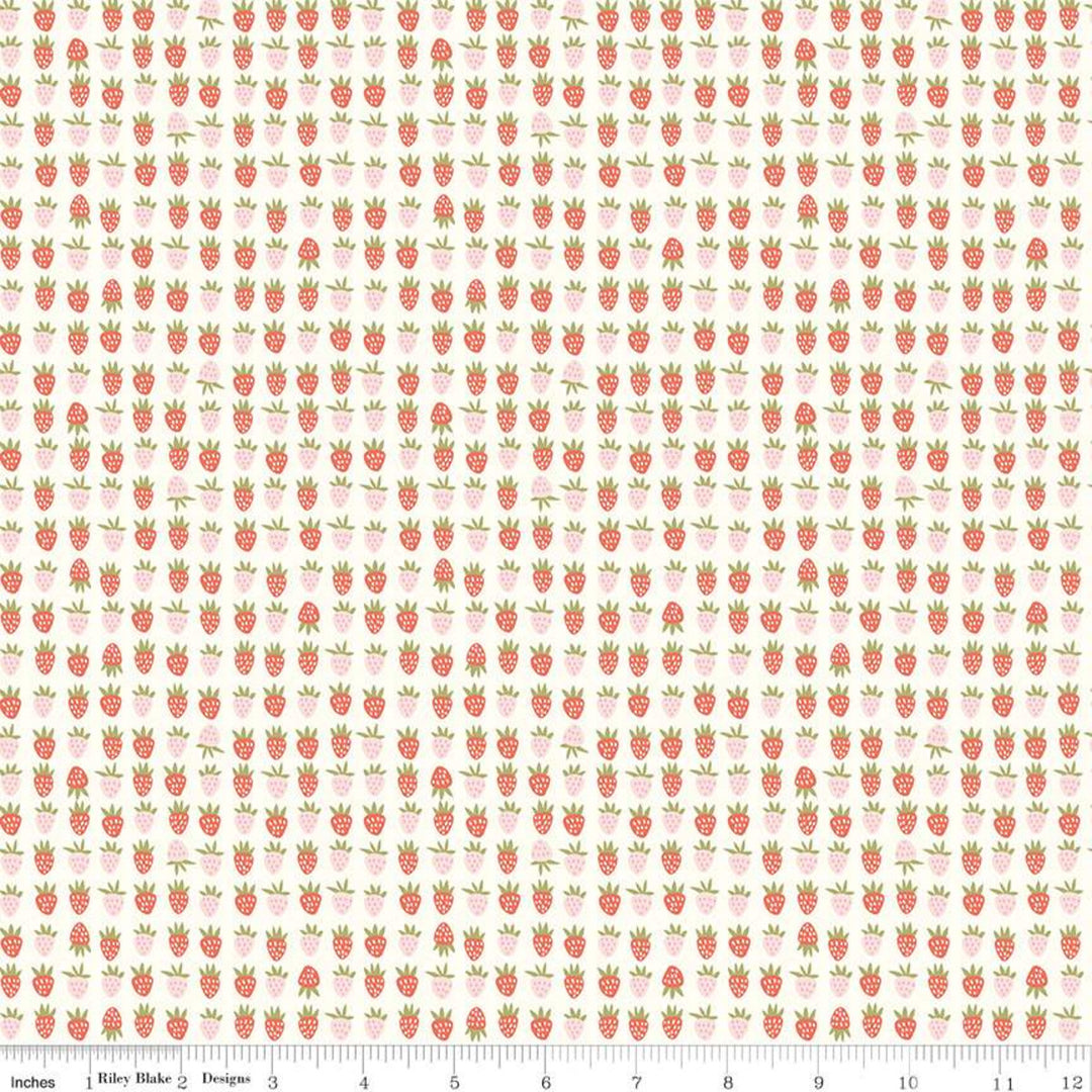 New Dawn - Strawberries on Cream - C9853-CREAM - Half Yard