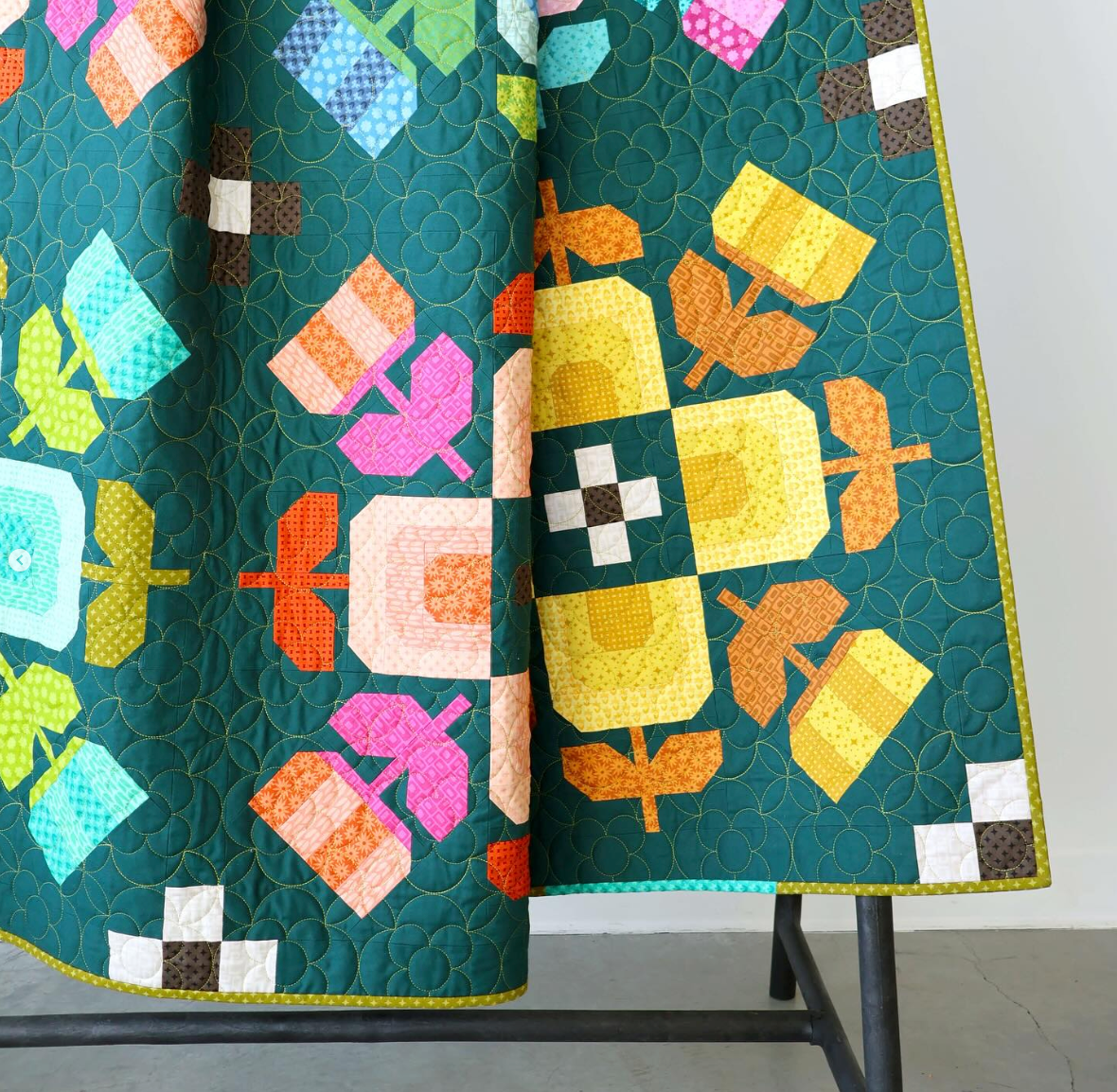 Casserole Quilt Kit - Scenery by Elizabeth Hartman (Preorder)