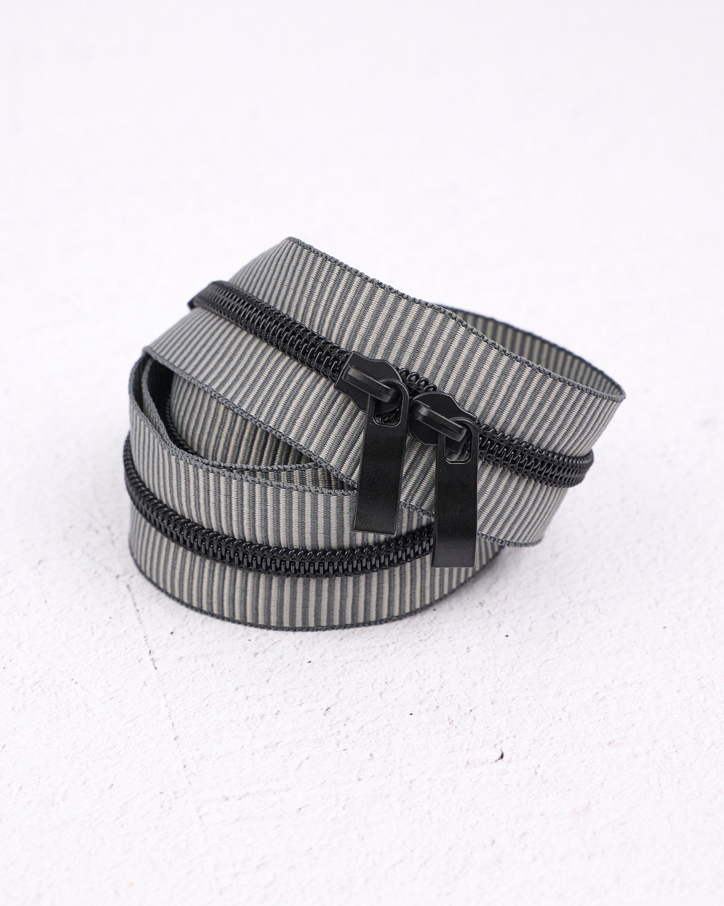 30" Handbag Zipper - Renaissance Ribbons