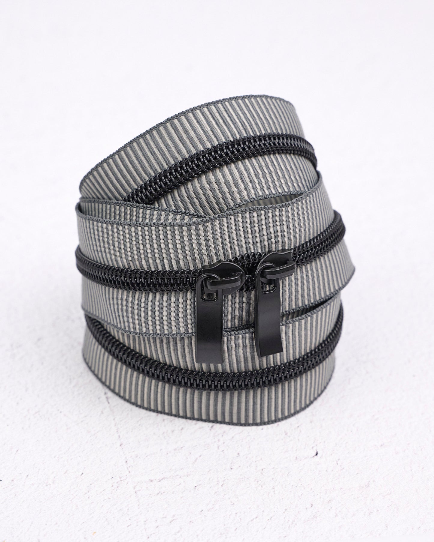 40" Handbag Zipper - Zebra - Renaissance Ribbons