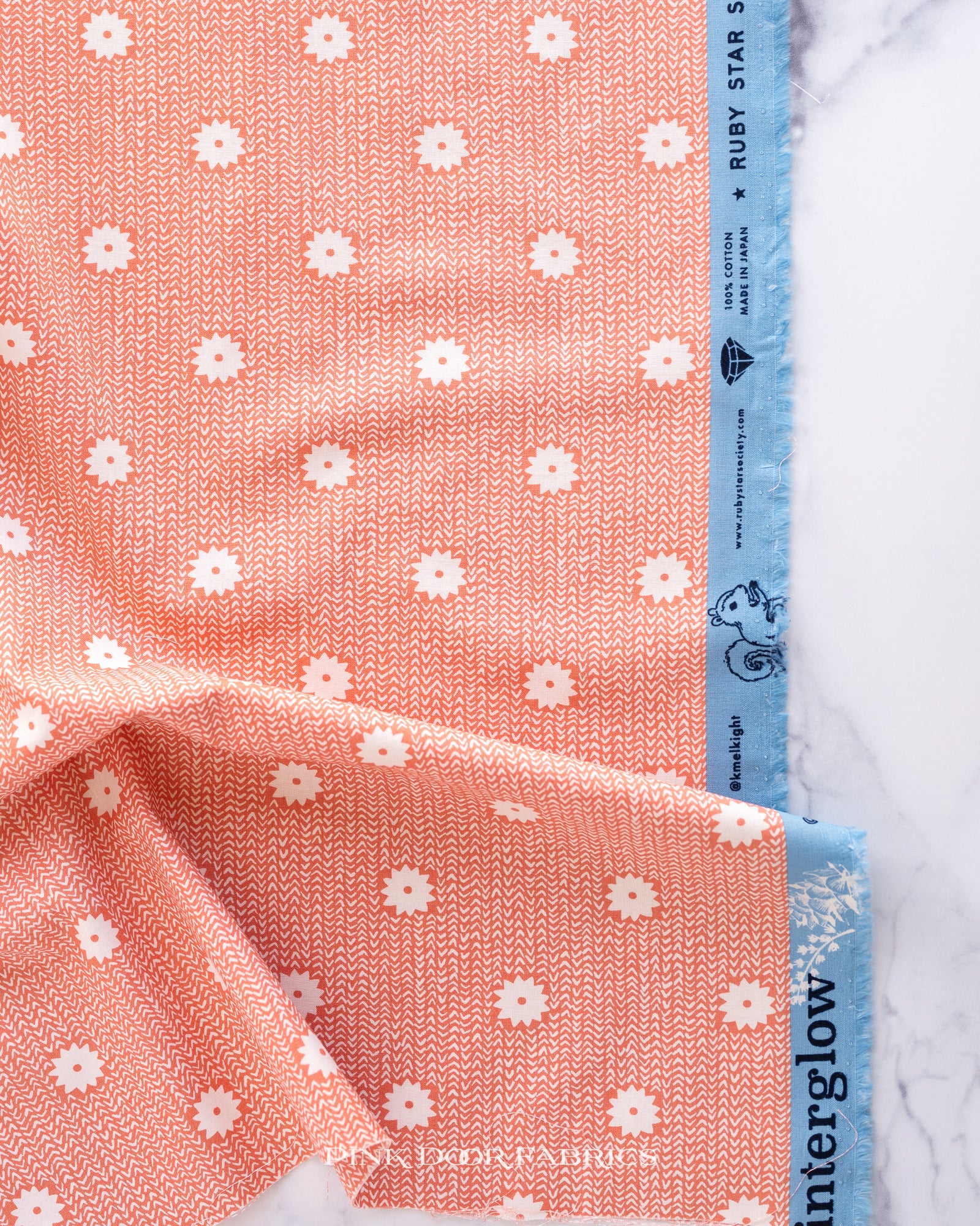 Winterglow: Cozy Stars in Papaya