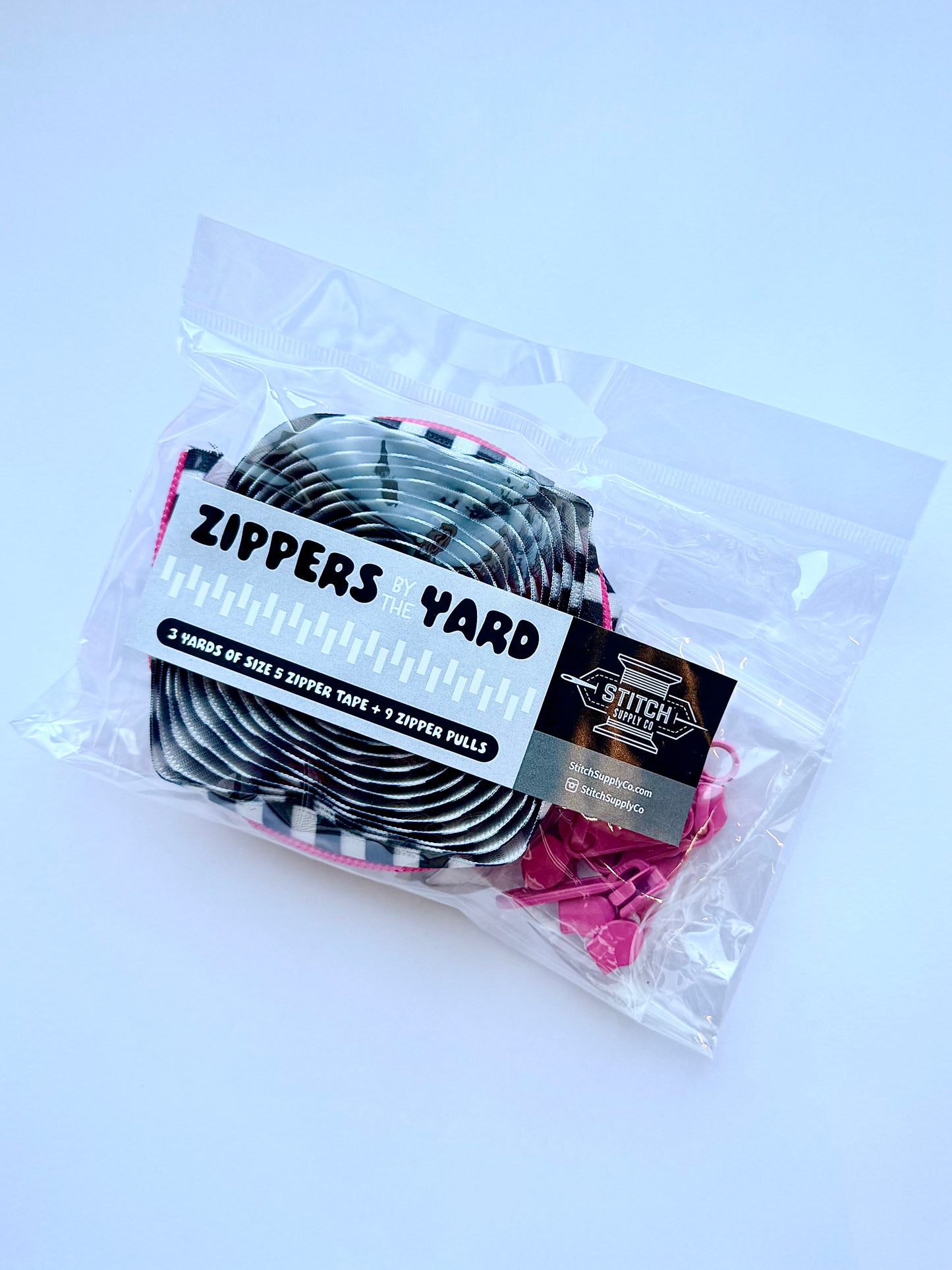 Stitch Supply Co - Black and White 3 Yard Zipper with 9 Zipper Pulls - Pink - SSCZ01-3YD