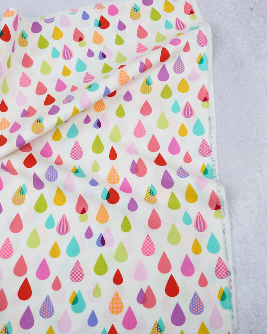 Cotton quilting fabric pattern called 'Rainfall in Lunar'. Part of the 'Untamed' fabric collection. Designed by Tula Pink for fabric company Free Spirit Fabrics. SKU: PWTP240.LUNAR. 44-45 inch width.
