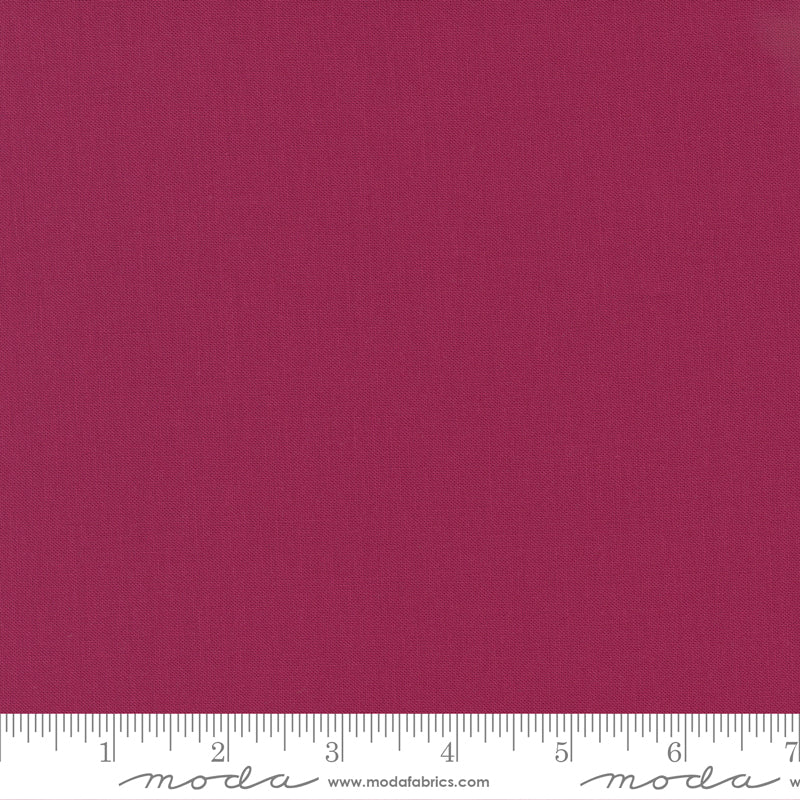 Bella Solids - Garnet - 9900 328 - Half Yard