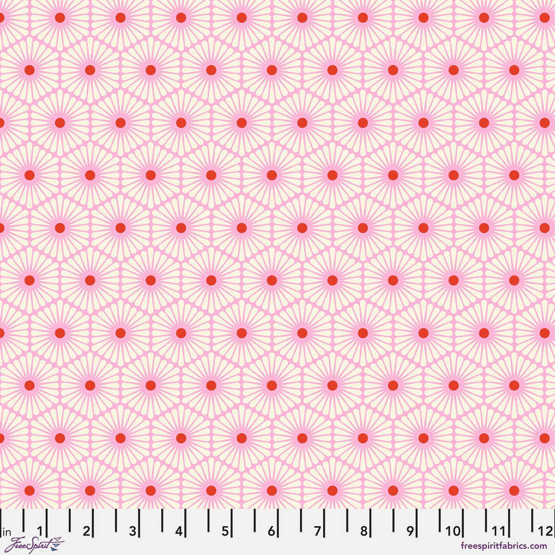 Cotton quilting fabric pattern called 'Daisy Chain in Blossom'. Part of the 'Besties' fabric collection. Designed by Tula Pink for fabric company Free Spirit Fabrics. SKU: PWTP220.BLOSSOM. 44-45 inch width.