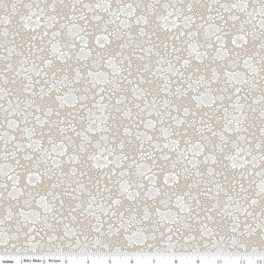 A closeup shot of the quilting fabric pattern called Oatmeal, part of Liberty Fabric's Emily Belle fabric collection by Riley Blake. SKU is 01666419A.