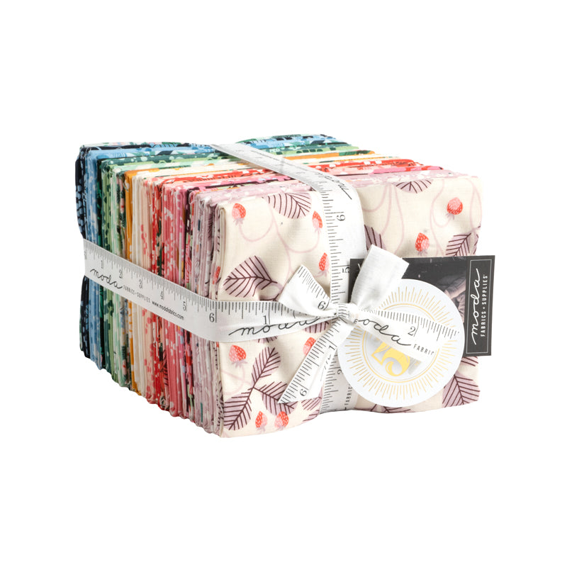 PREORDER - Love Letter - Fat Quarter Bundle of 37 pcs - Lizzy House - 37120AB