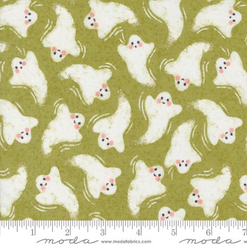 Hey Boo - Friendly Ghost in Witchy Green - 5211 17 - Half Yard