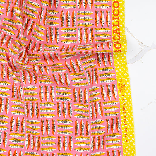 1 800 Calico - Little Sardines in Lucky Pink - Alexia Abegg - RS4168 11 - Half Yard (Preorder)