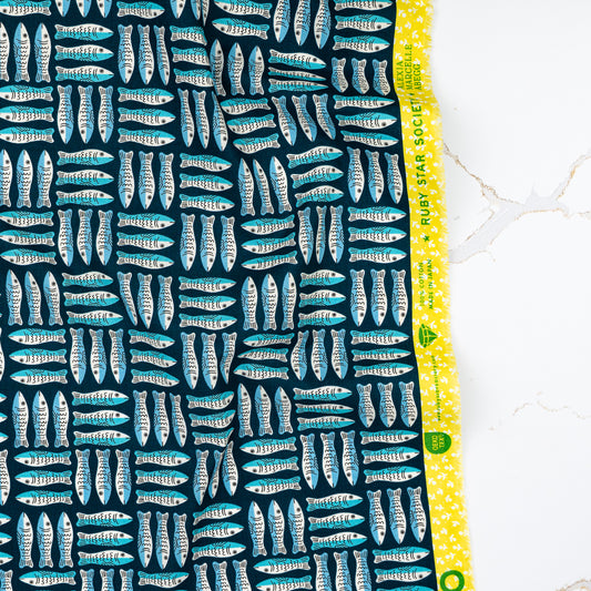 1 800 Calico - Little Sardines in Galaxy - Alexia Abegg - RS4168 15 - Half Yard (Preorder)