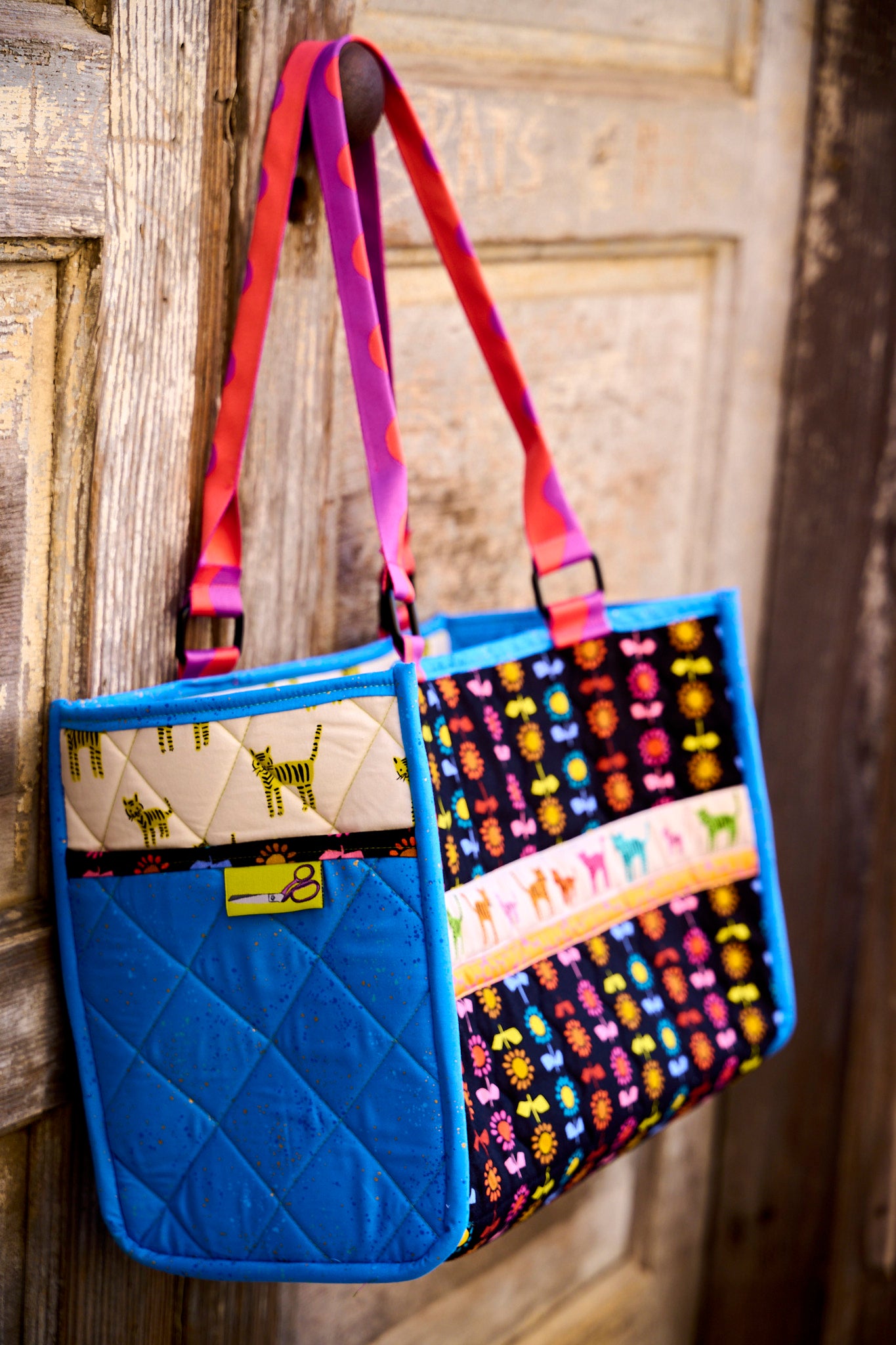 All the Things Tote Kit in Catnap Daisy Stripe