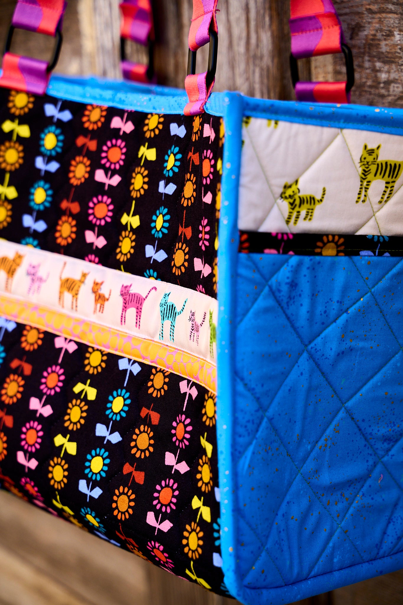 All the Things Tote Kit in Catnap Daisy Stripe