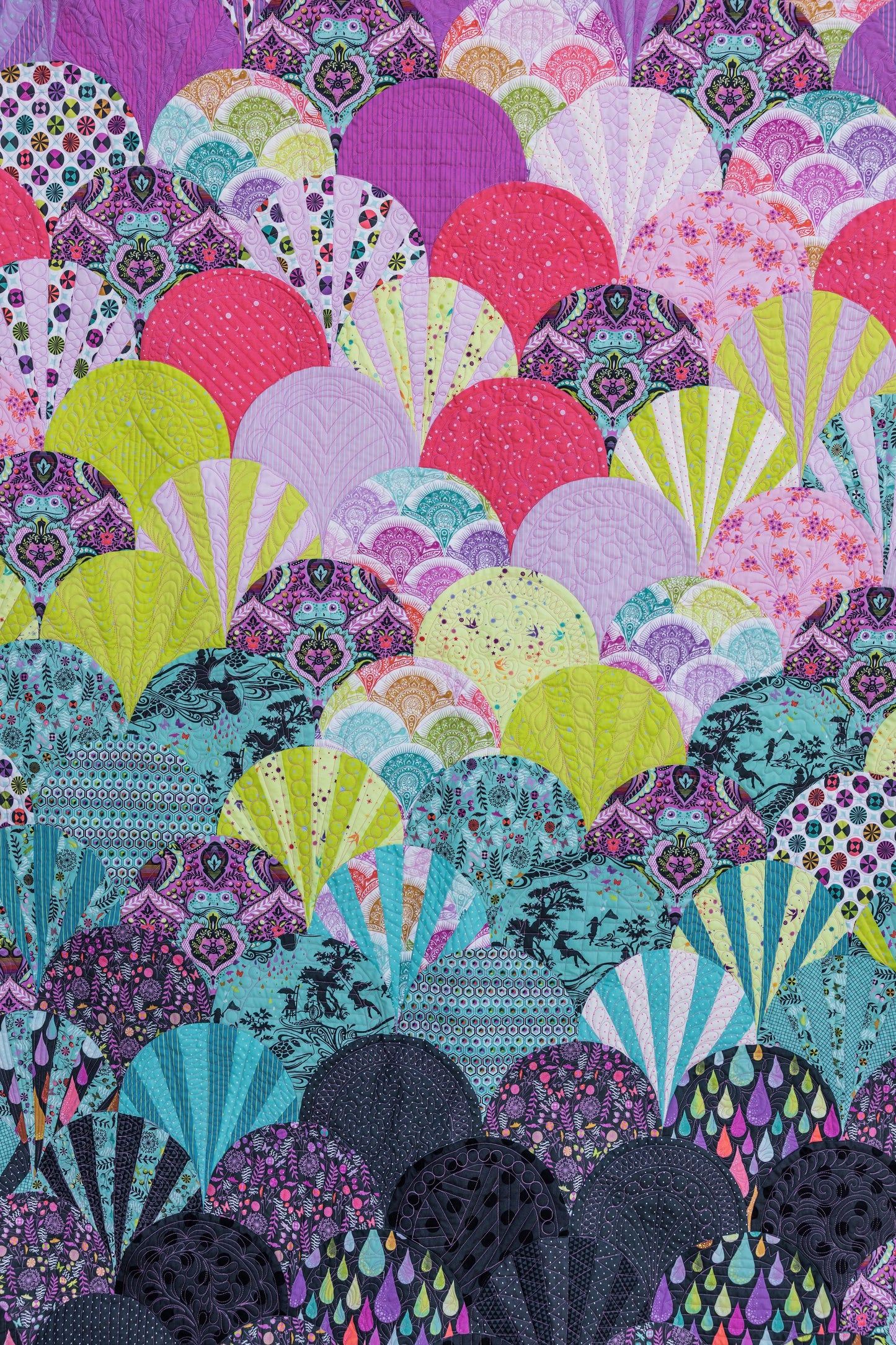Glam Clam Quilt Kit - Prince Charming Déjà Vu by Tula Pink (Fabric Only) (Preorder)