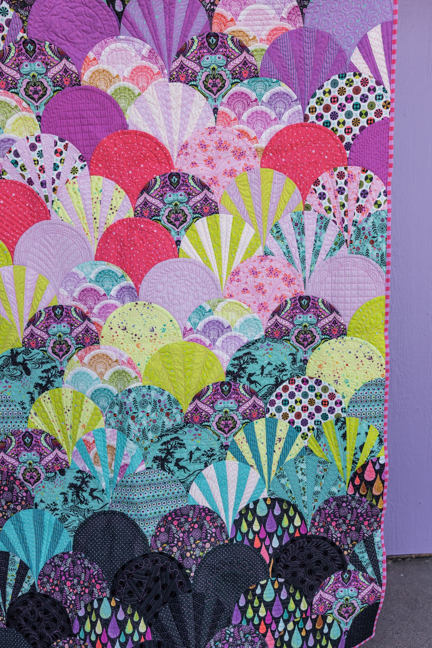 Glam Clam Quilt Kit - Prince Charming Déjà Vu by Tula Pink (Fabric Only) (Preorder)