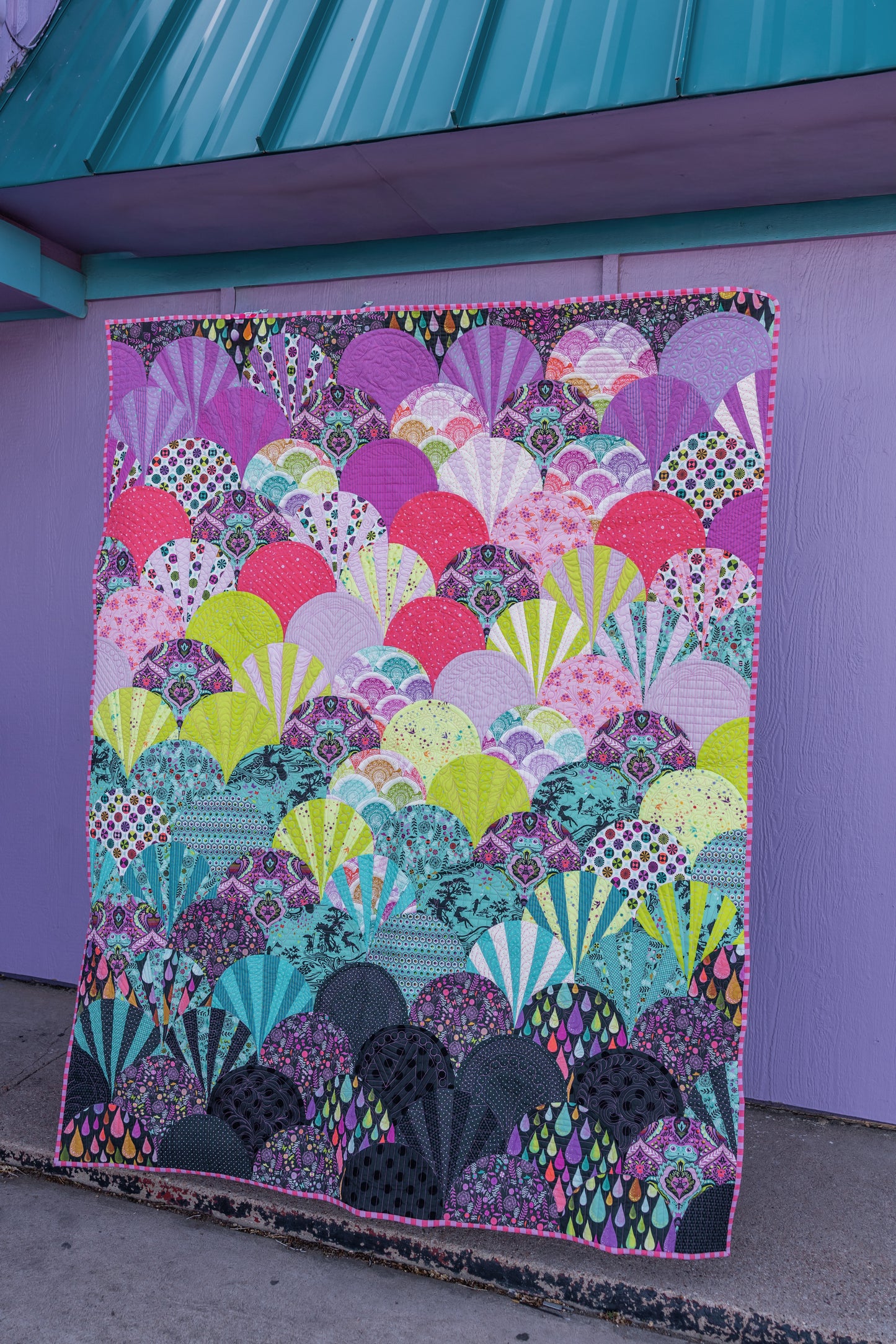 Glam Clam Quilt Kit - Prince Charming Déjà Vu by Tula Pink (Fabric Only) (Preorder)
