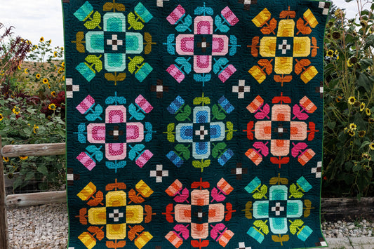 Casserole Quilt Kit - Scenery by Elizabeth Hartman