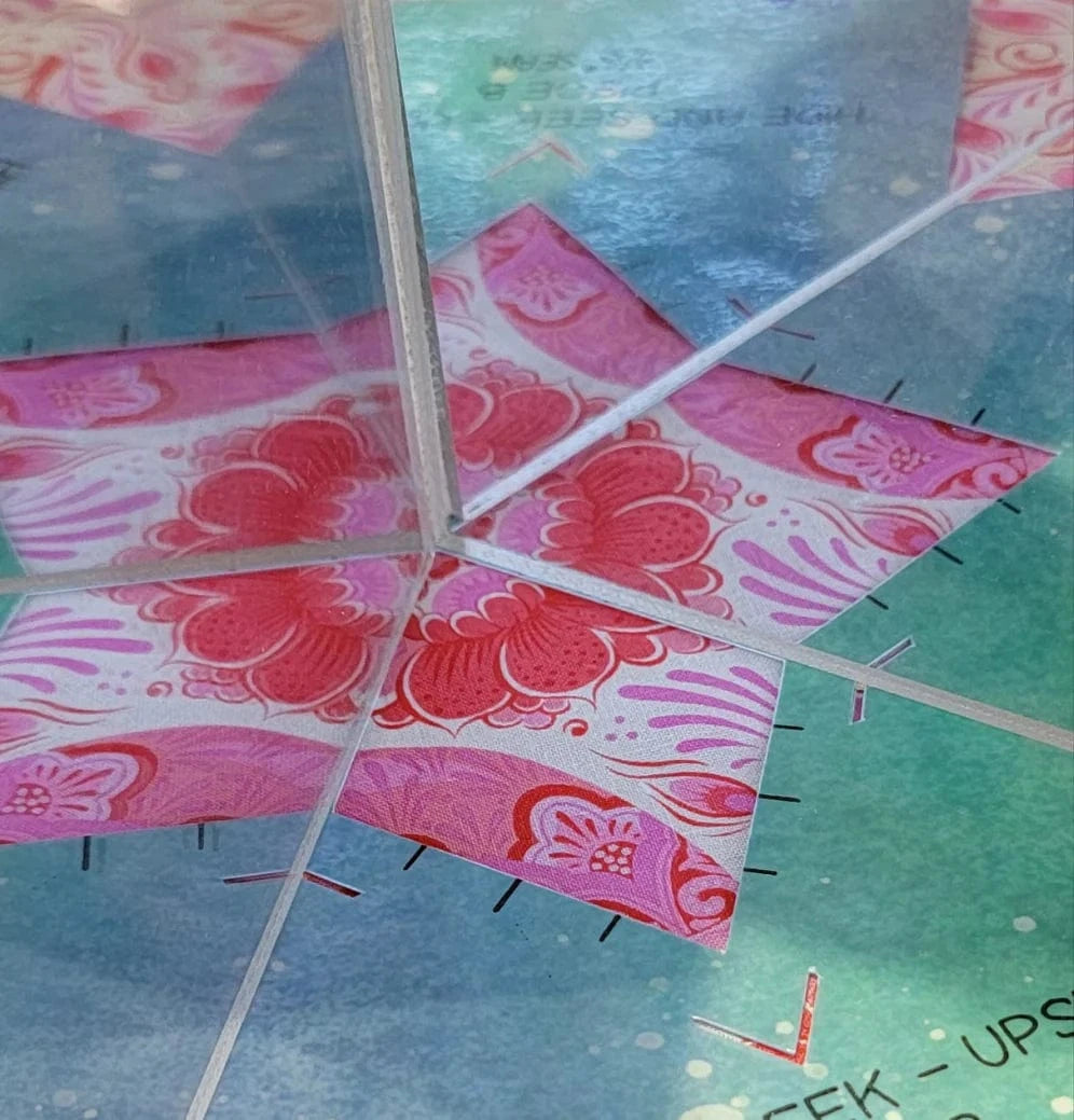 Fussy Cutting Assistant - Quilted & Curious