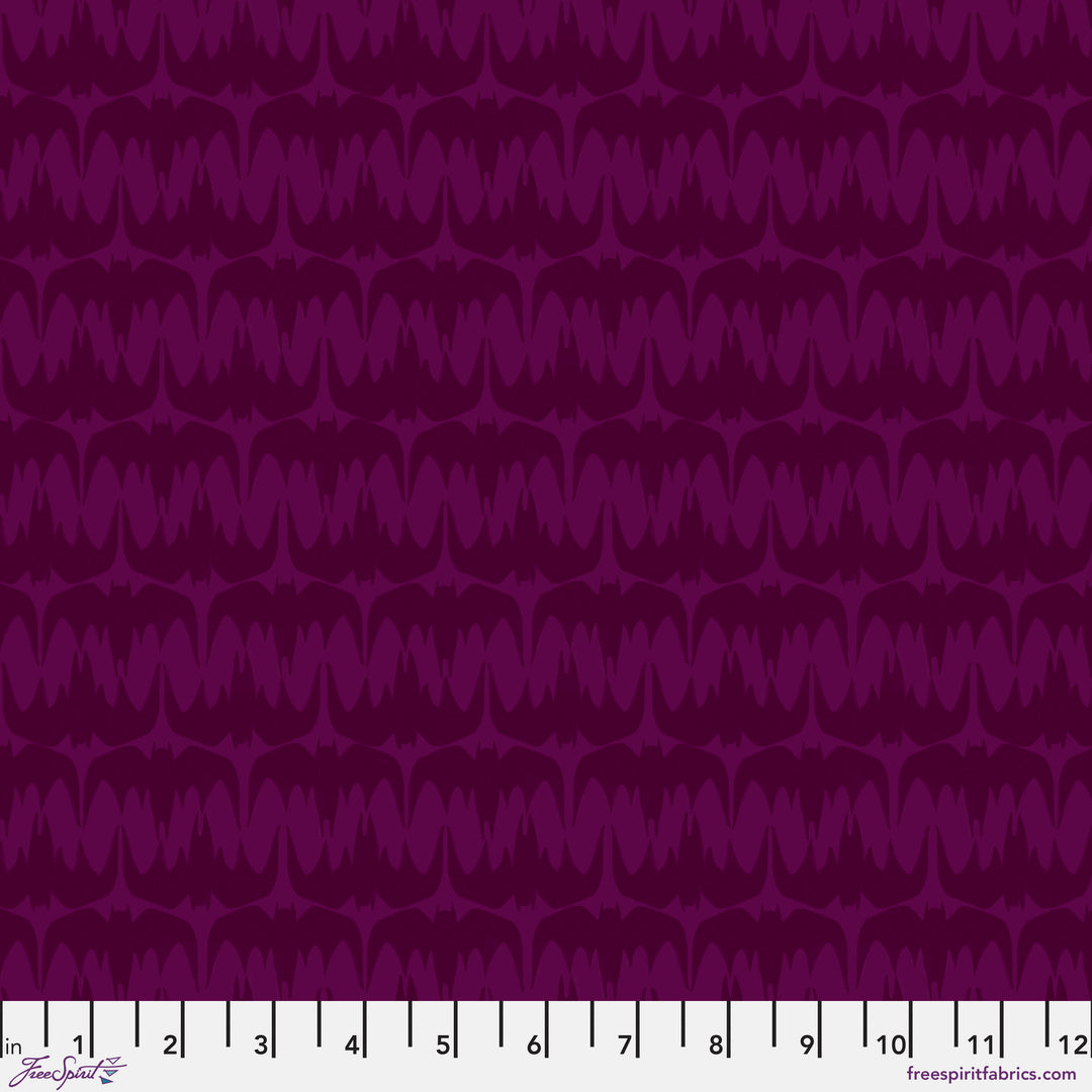PREORDER - Ghostly Greetings - Batty Bats in Purple - Cori Dantini - PWCD116.XPURPLE - Half Yard