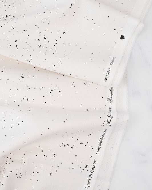 Particles in Ivory quilting fabric, part of the Enrapture fabric collection by Giucy Giuce (SKU: PWGG011.IVORY)