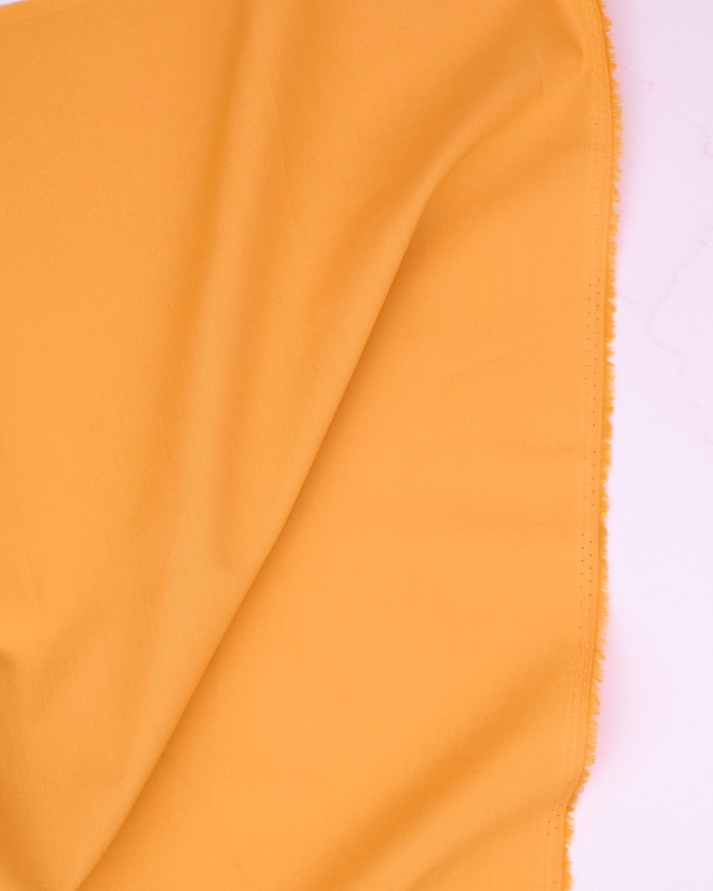 Signature Pure Solids - Queen Bee - Art Gallery - PES906 - Half Yard