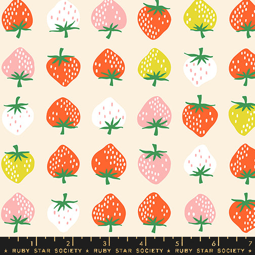 Strawberry - Strawberry in Shell - Kimberly Kight - RS3084 11 - Half Yard