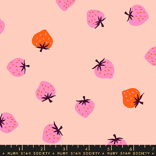 Strawberry - Strawberry Toss in Pale Peach - Kimberly Kight - RS3085 14 - Half Yard