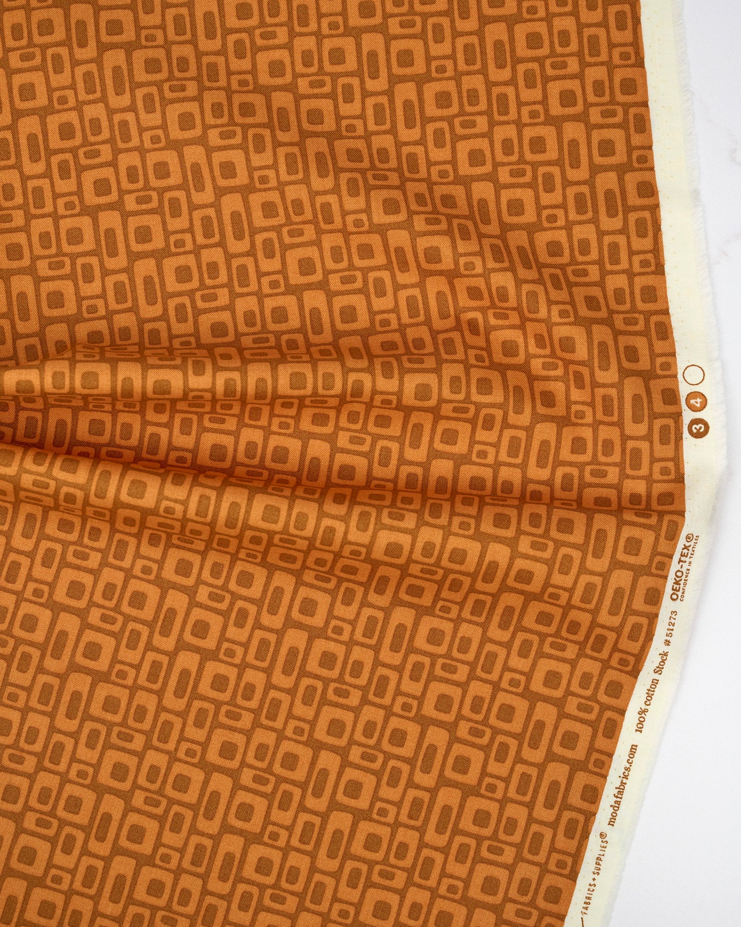 Marshmallow Rusty - Scenery by Elizabeth Hartman - Half Yard (Preorder)