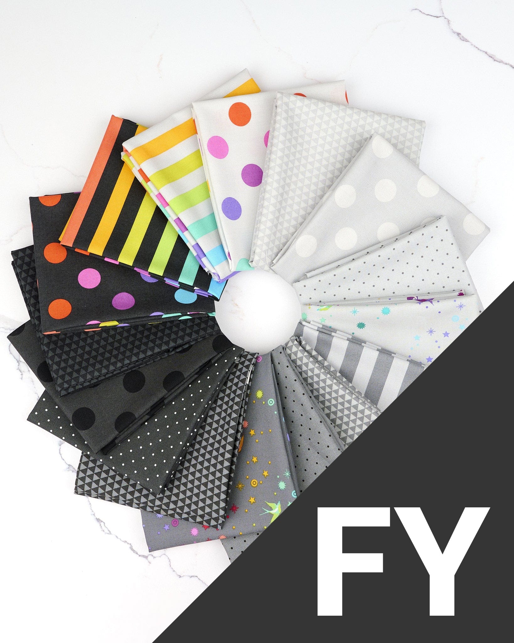 True Colors full yard fabric bundle by Tula Pink has a total of 16 fabric pieces. Fall 2025 True Colors fabric collection. SKU: FYTP.TC25