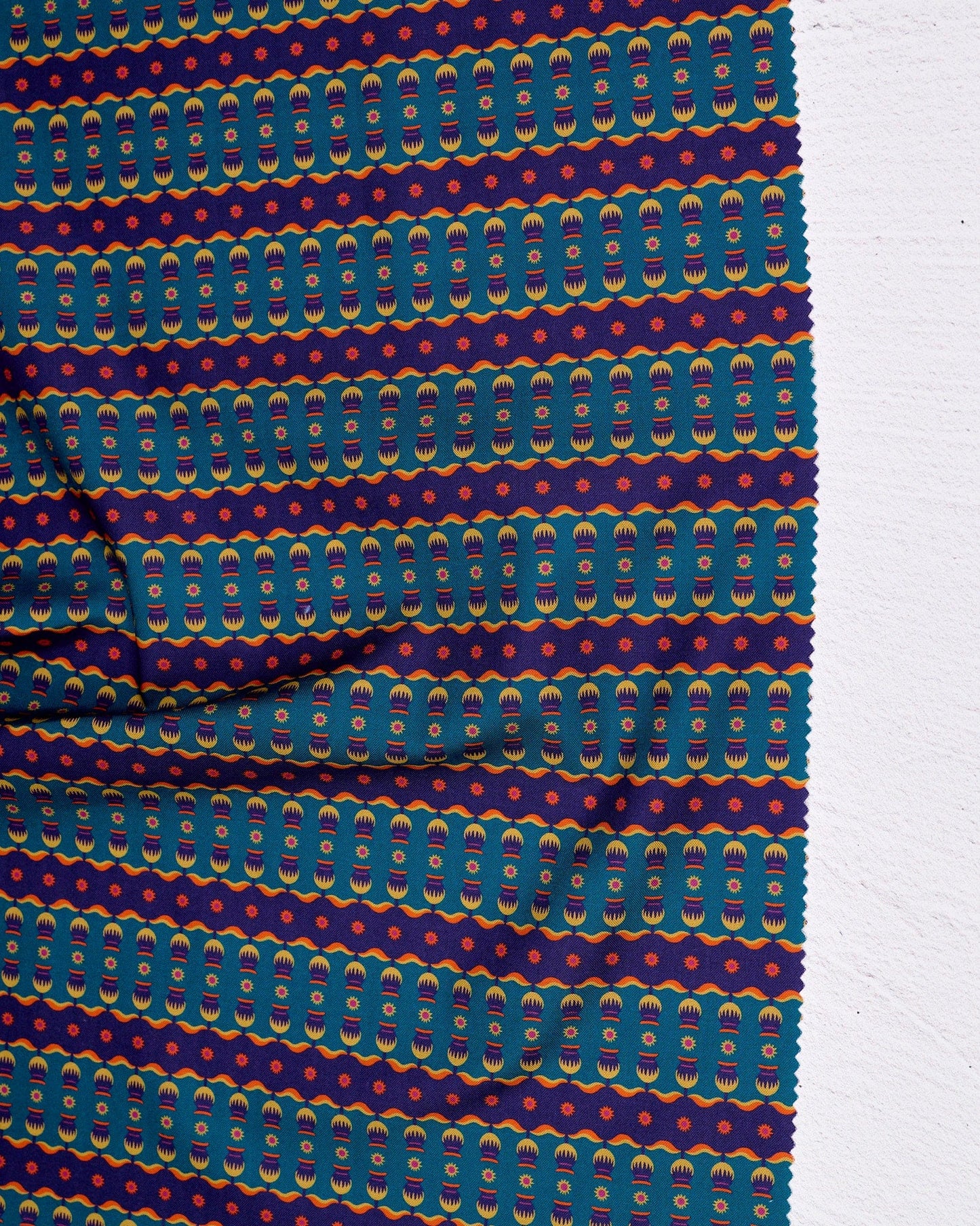 Wandering Eye - Gumnut in Cool - Kathy Doughty - 91072-68 - Half Yard