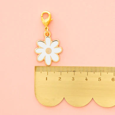 Sarah Hearts - White Daisy Zipper Charm - ZC08