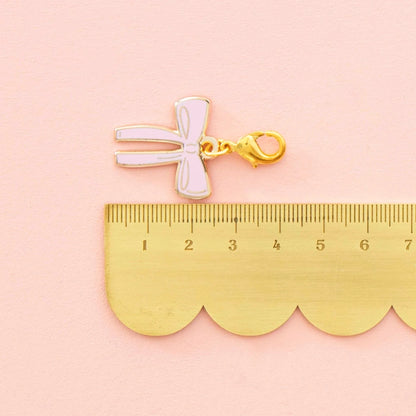 Sarah Hearts - Pink Bow Zipper Charm - ZC09