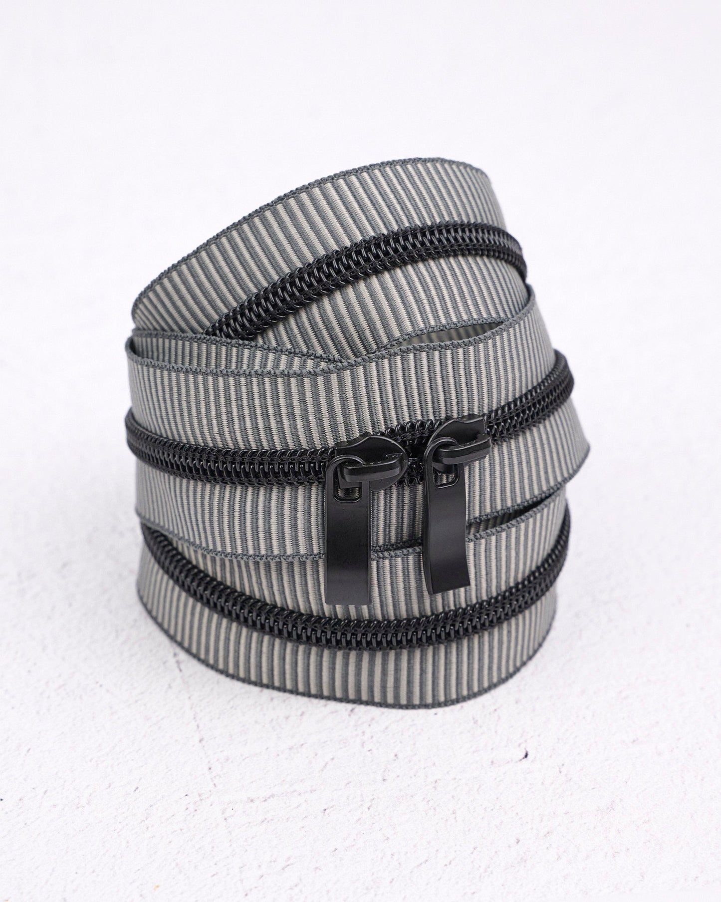 Zebra - Handbag Zipper - Renaissance Ribbons