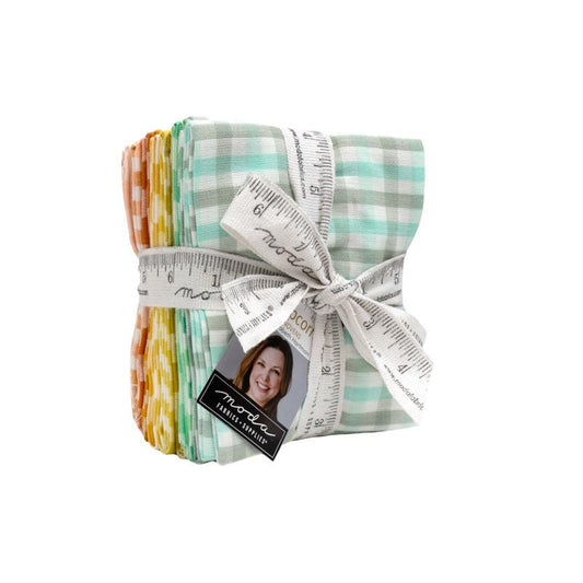 Moda's Popcorn Wovens Fat Quarter Bundle by Elizabeth Hartman. 12 fat quarters of cotton quilting fabric, 18 in x 21 in, SKU 51285AB
