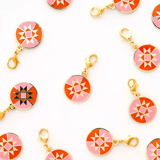 Sarah Hearts - Round Quilt Star Zipper Charm - ZC06