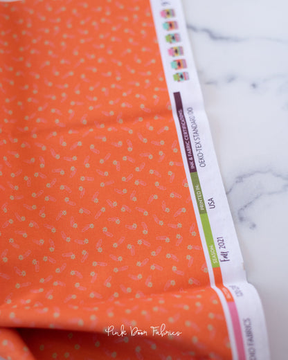 Cotton quilting fabric pattern called 'Paperclips'. Part of the '9 to 5' fabric collection. Designed by Lisa Flowers for fabric company Paintbrush Studio Fabrics. SKU: 120-22493. 44-45 inch width.